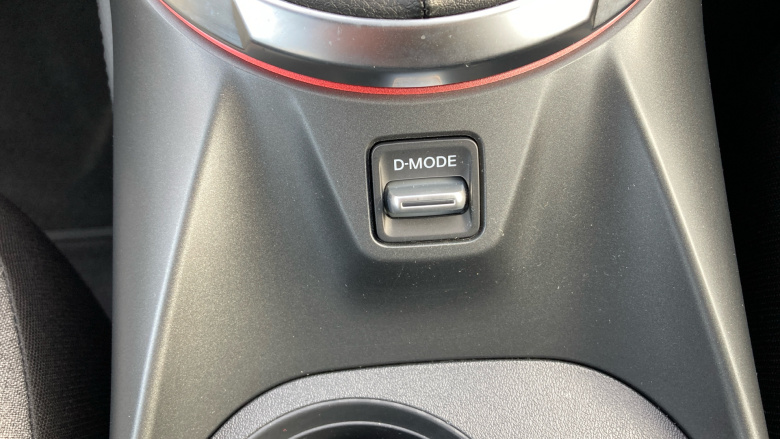 Nissan Juke 1.0 DiG-T N-Connecta 5dr Petrol Hatchback